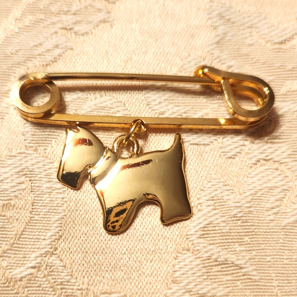 Vintage Scottish Terrier Gold Tone Safety Pin Charm Brooch